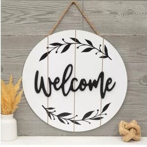 NWT- 18.75” x 18.75” White & Black Round Wooden Welcome Sign with Leaf Design